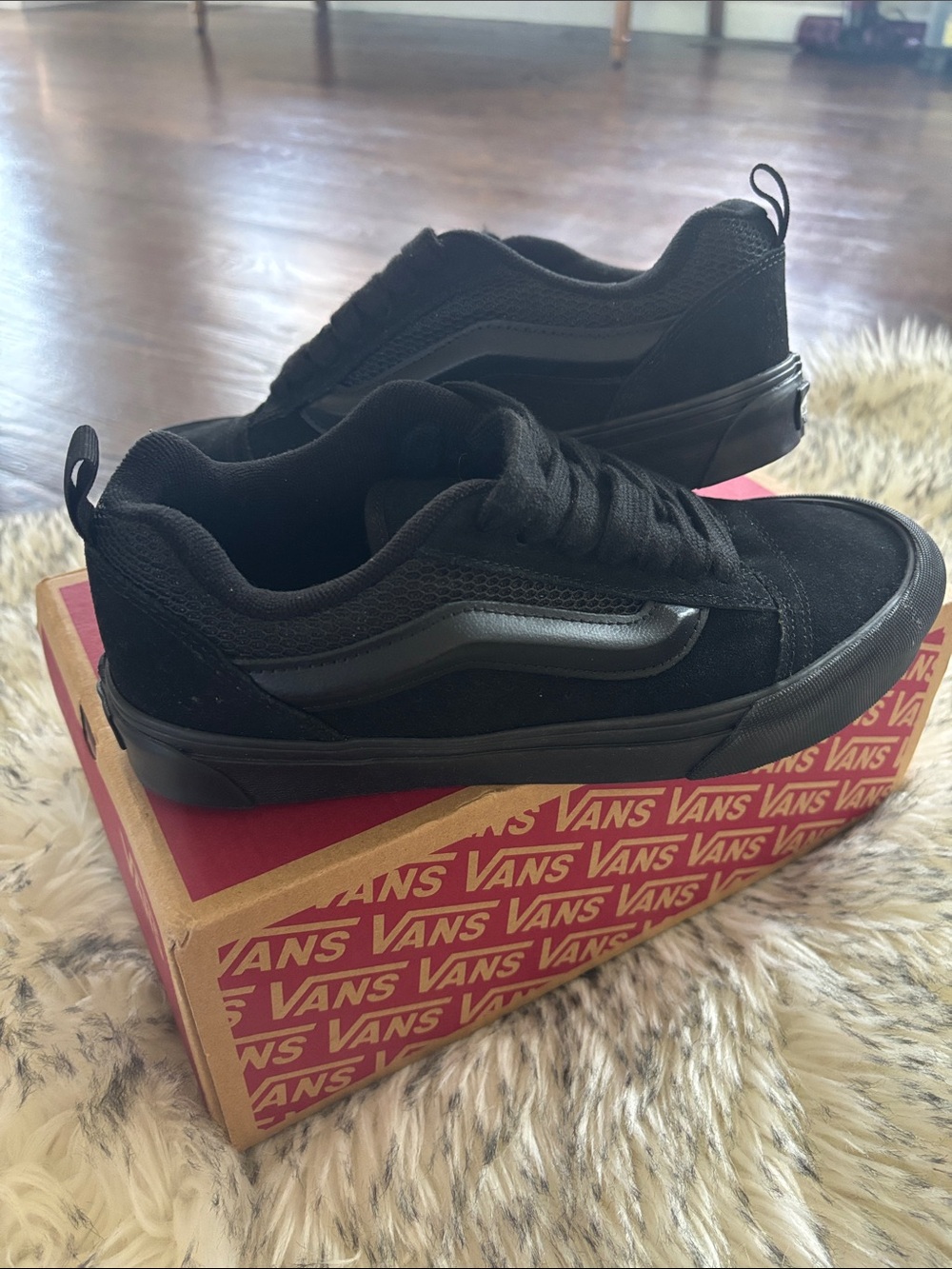 NWT VANS Knu Skool Shoes VN0009QCBKA - Picture 2 of 9